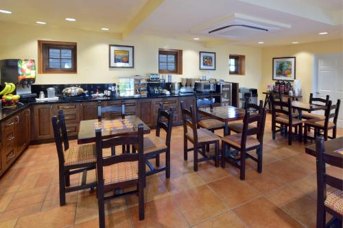 Lamplighter Inn & Suites at SDSU - image 2