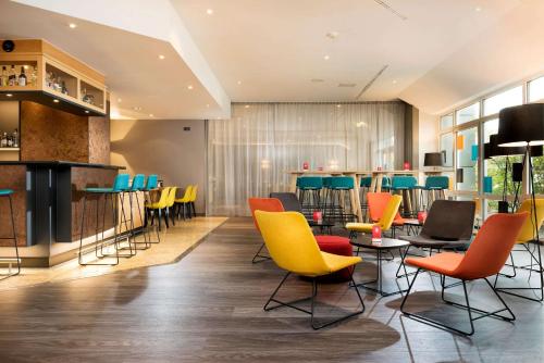 Ramada by Wyndham Hannover - image 5