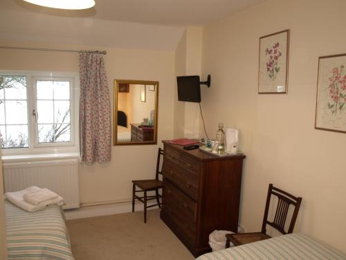 Cleaver Cottage Room Type - Small Twin Room