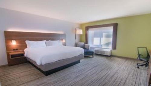 Holiday Inn Express Hotel & Suites Quincy I-10 By IHG in Quincy (Florida)