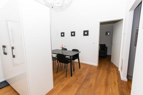 Radiant Premium Apartments - Central 3