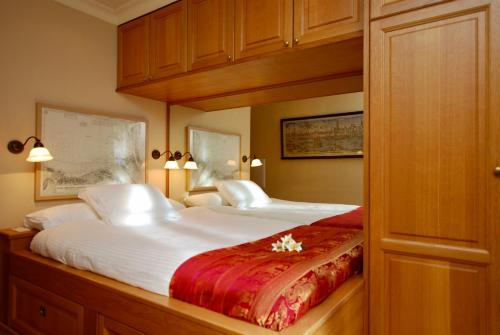  Unique place in the 16th century Horse Alley in Antwerpen