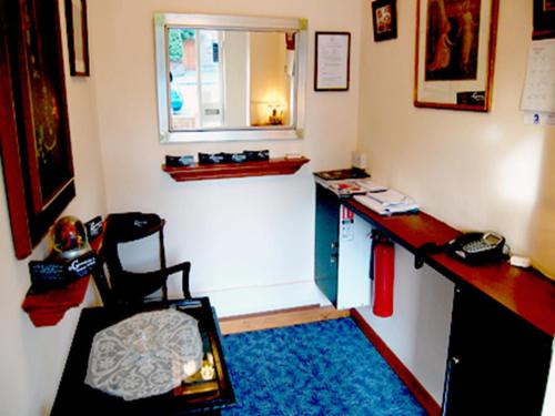 St. George's Lodge - main image
