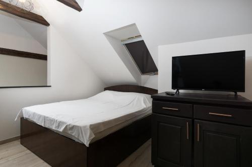 House 54 - image 4