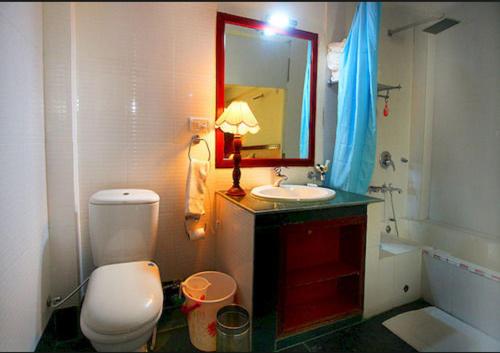 Super Deluxe Double or Twin Room image 8