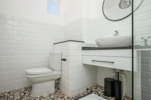 116 Illovo Mews Studio - image 3