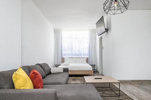 116 Illovo Mews Studio - image 2