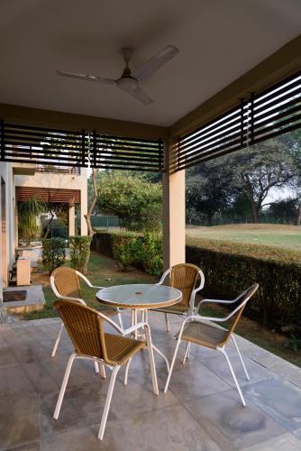 Beautiful Apartments at Tarudhan Valley Golf Resort, Manesar