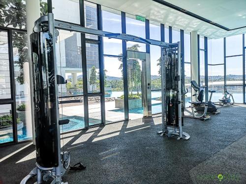                        Person MRT Kampung Selamat Cozy Homestay            