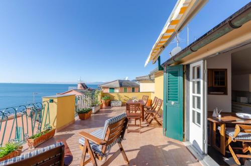 JOIVY Camogli Treasure for 4 with Terrace and Incredible View