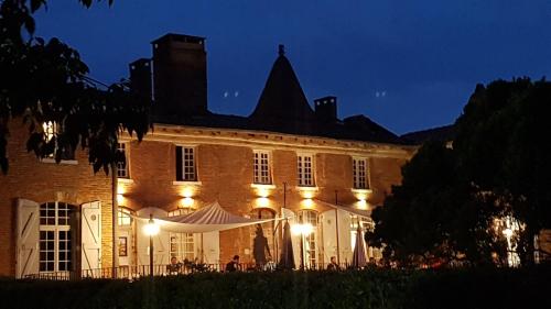 Logis Domaine de Peyrolade - Chambre d'hôtes - Daux