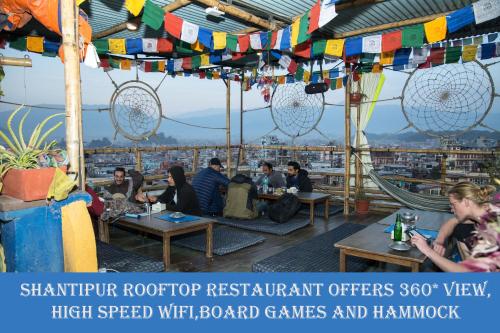 Planet Nomad Hostel – Kathmandu, OH