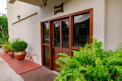 Mahogany Lodge, Cantonments, Accra