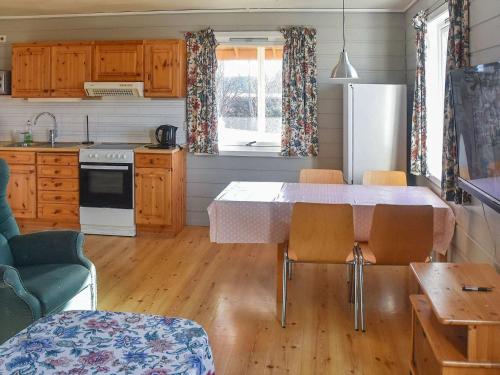 设施服务, 6 person holiday home in Aukra in 莫尔德城市中心