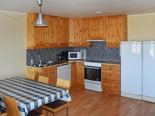 设施服务, 6 person holiday home in Aukra in 莫尔德城市中心