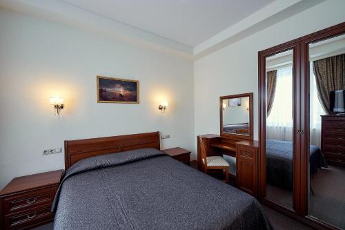 Business Hotel - image 3