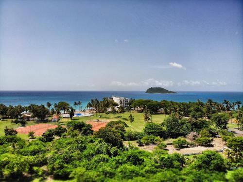 Surrounding environment, Residence Deshroses in Bas Vent