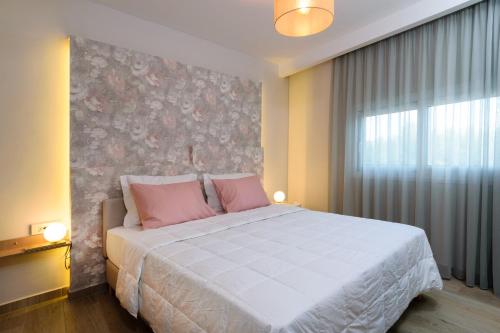 Iliana Apartments