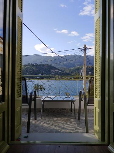  Home sweet Home in Poros
