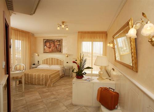 1 queen bed