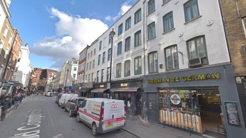 Old Compton Street - image 17