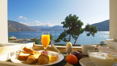식음료(F&B), Antikyra Beach Hotel in 안티키라