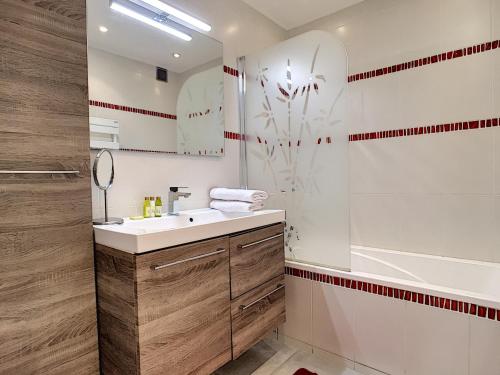 Nestor&Jeeves - CIGALUSA TERRASSE - Port area - Close Old Town - image 7