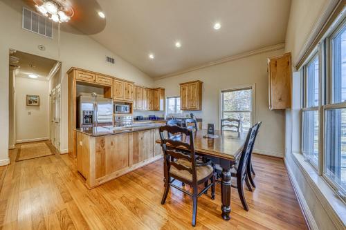Green Harbor Villa in Kingsland, USA