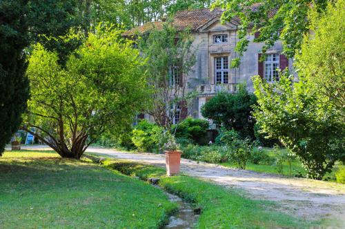 Chateau De Roussan Saint Remy De Provence Prices Photos And Reviews