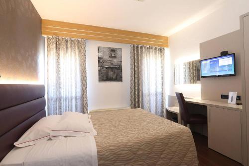 1 double bed