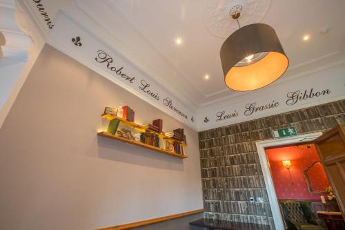 Sherbrooke Castle Hotel - image 4