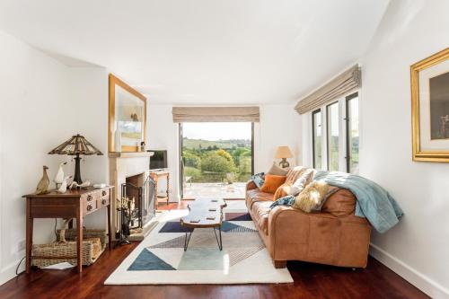 Romantic Retreat With Glorious Cotswold Views