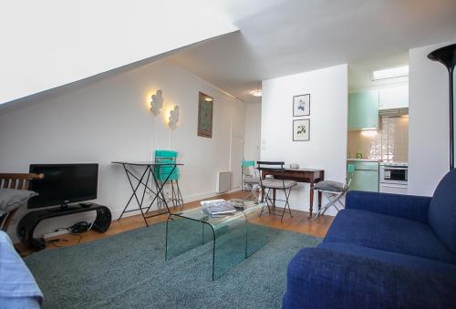 1 Bedroom apartment in Marais - image 10