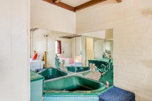 Hotel Las Vegas Oasis by OYO Rooms – Las Vegas, NV