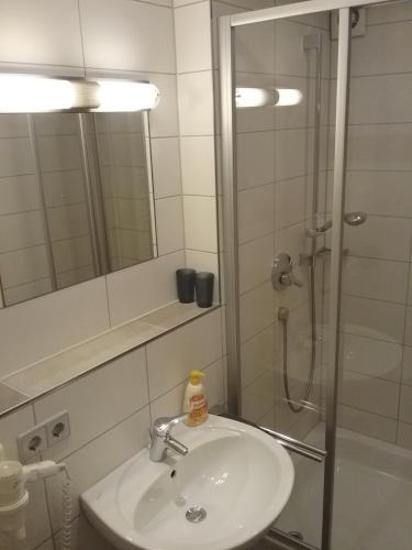 Pension Wauri  Gästezimmer - image 4