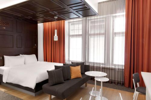 1 queen bed