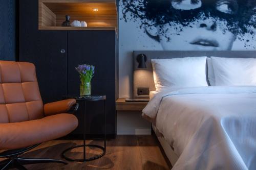 Junior Suite with Garden View image 5