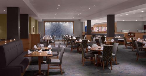 Radisson BLU Hotel and Spa Limerick - image 2