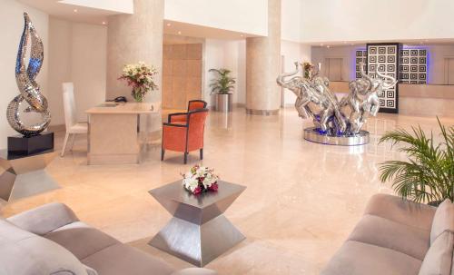 Vestibule, Radisson Blu Kochi in Kochi