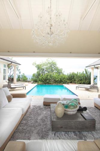 5 bedrooms, 11 beds