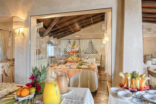 Ресторан, Colonna Park Hotel in Порто Черво