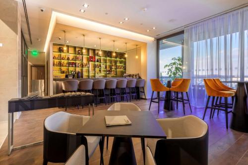 Radisson Blu Hotel Larnaca - image 4