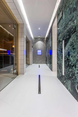 Radisson Blu Hotel Reussen Andermatt - image 9