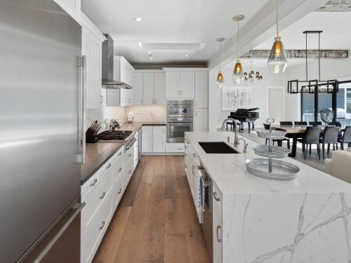 New Listing! Luxe Brand-New Home in Wine Country home - image 8