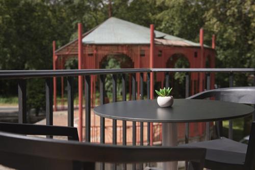 ระเบียง/ชานเรือน, Pensión Dorotea (Pension Dorotea) near สนามบินซานติอาโก เด กอมโปสเตลา