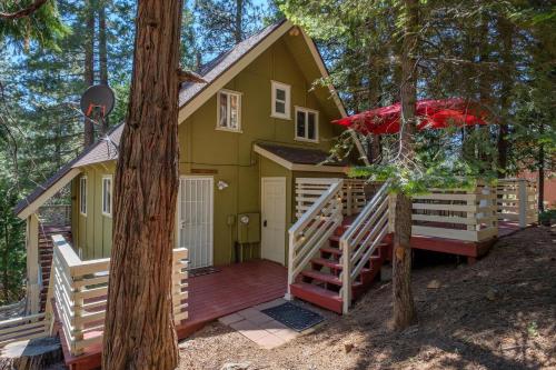 . Yosemite Hideaway A