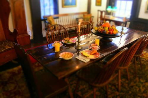 Ételek és italok, Daniels House Inn in Salem