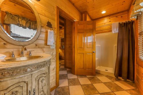 Mountain Theatre Lodge - image 4