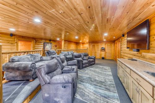 Mountain Cinema Lodge Sevierville Tennessee