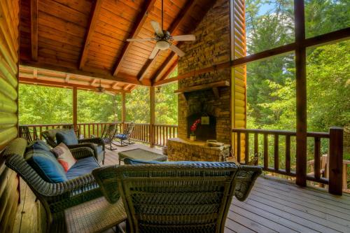 Laurel Waters in Ellijay, USA